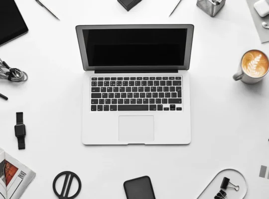 فروش مک بوک پرو حرفه ای درجه یک پرفورما