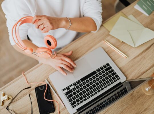 فروش مک بوک پرو حرفه ای درجه یک پرفورما