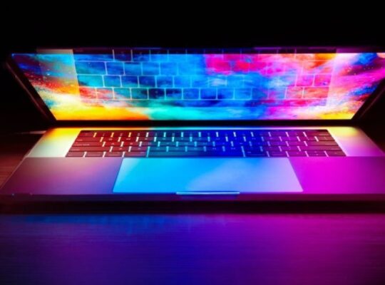 مک‌بوک M2 برای فروش، قدرت و ظرافت در یک بسته