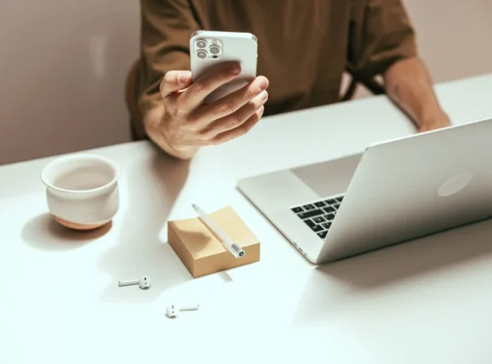 فروش مک بوک پرو حرفه ای درجه یک پرفورما