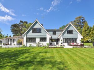 خانه مستقل بزرگ ۴ خوابه با امکانات مدرن